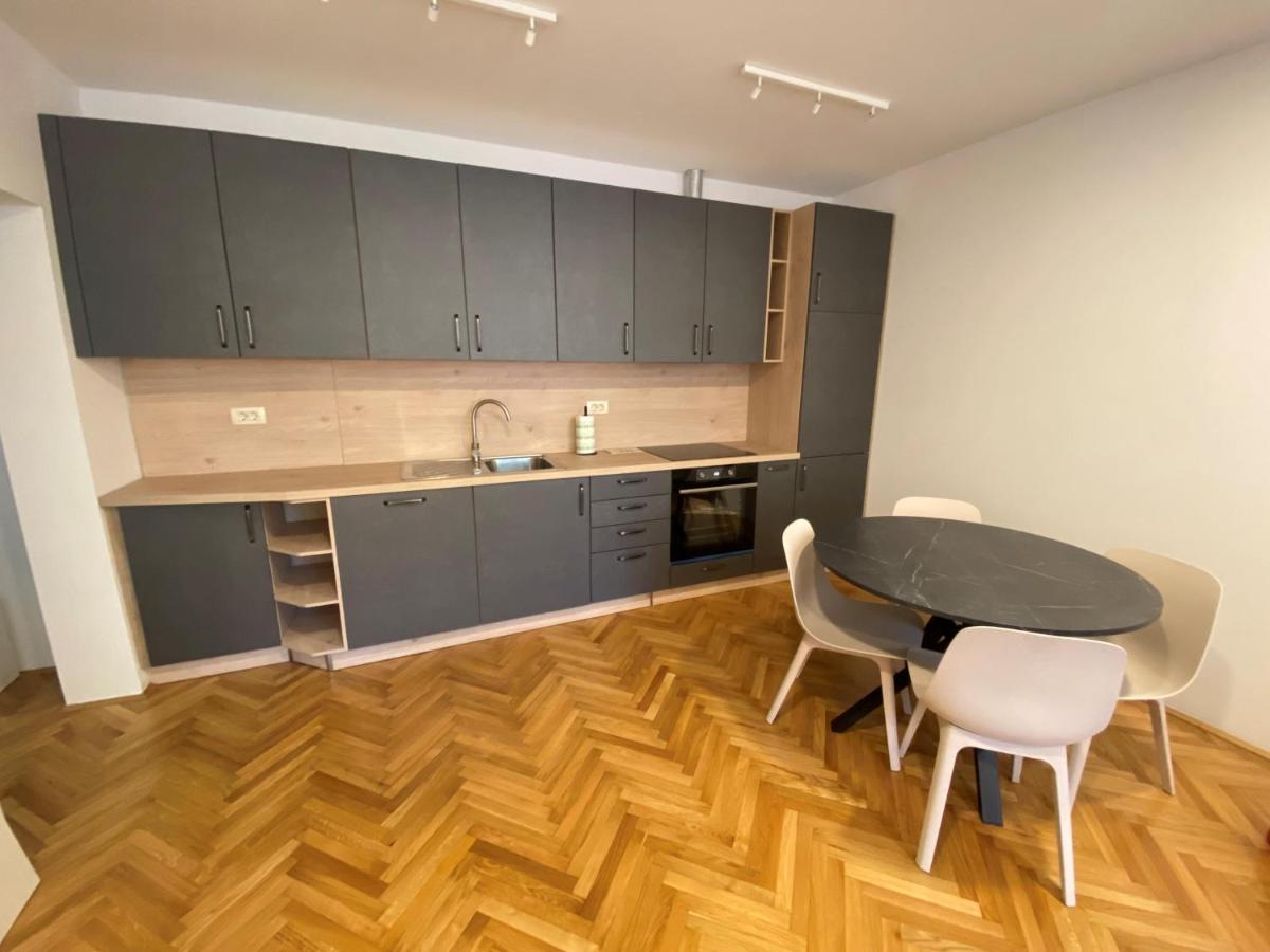 Apartments Tito & Robin Koper Luaran gambar
