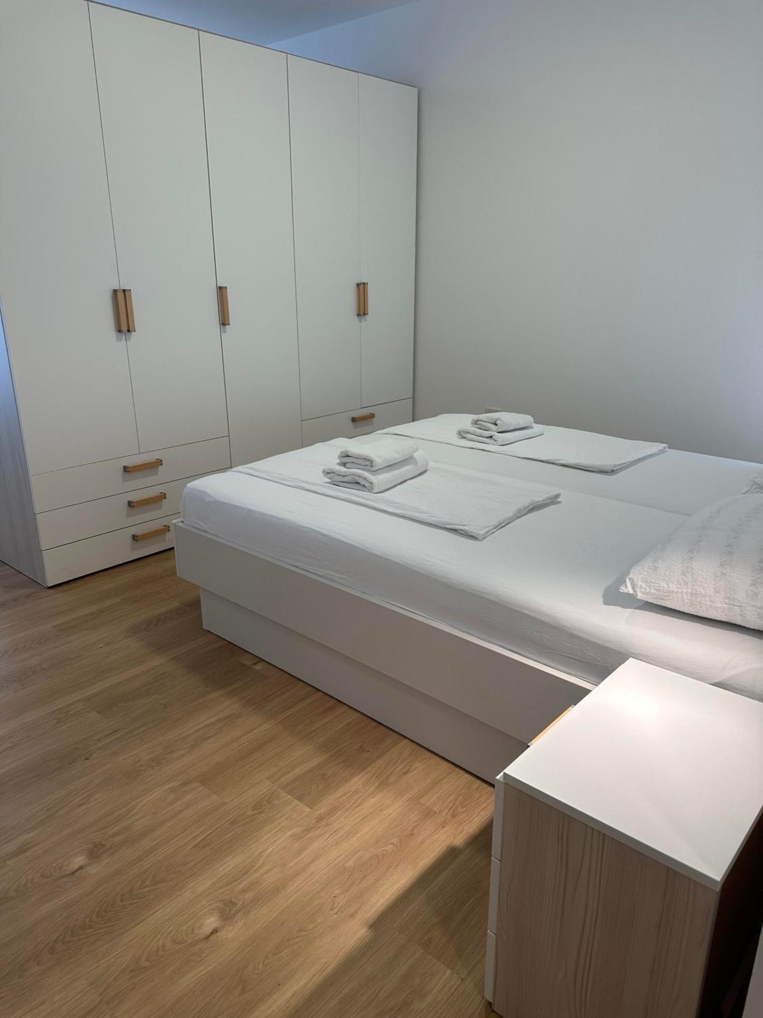 Apartments Tito & Robin Koper Luaran gambar