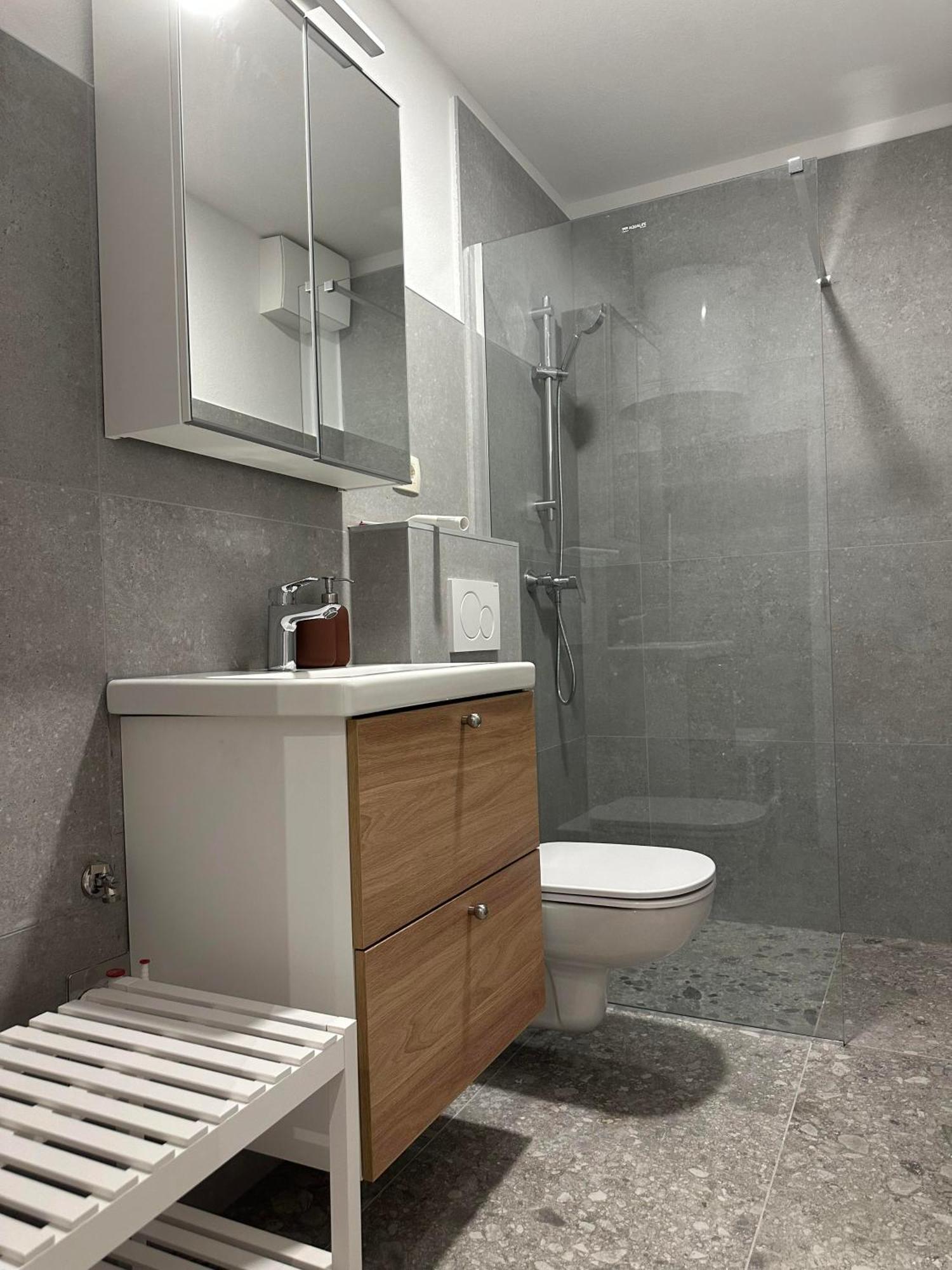Apartments Tito & Robin Koper Luaran gambar